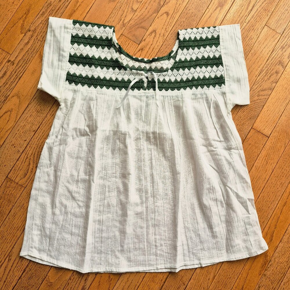 White Swing Top With Forest Green Crochet Detail Short Sleeve Large/XL